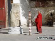 �������